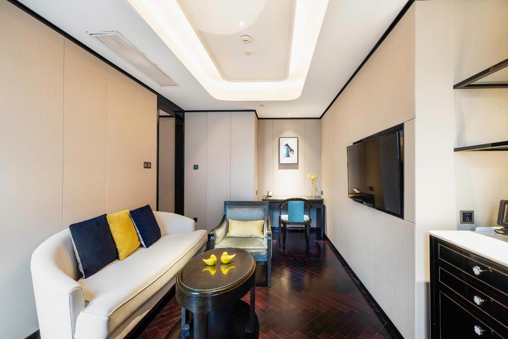 Сьюит (Люкс с кроватью размера «king-size» - Для некурящих) отеля Minghao International Hotel, Ханчжоу