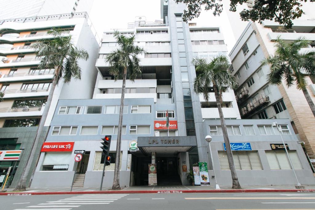 RedDoorz Premium near Greenbelt Makati