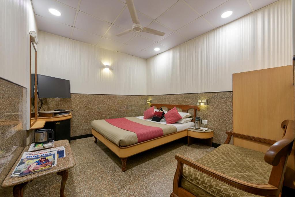 Двухместный (Двухместный номер Делюкс с 1 кроватью) отеля Hotel Royal Castle, Мумбай