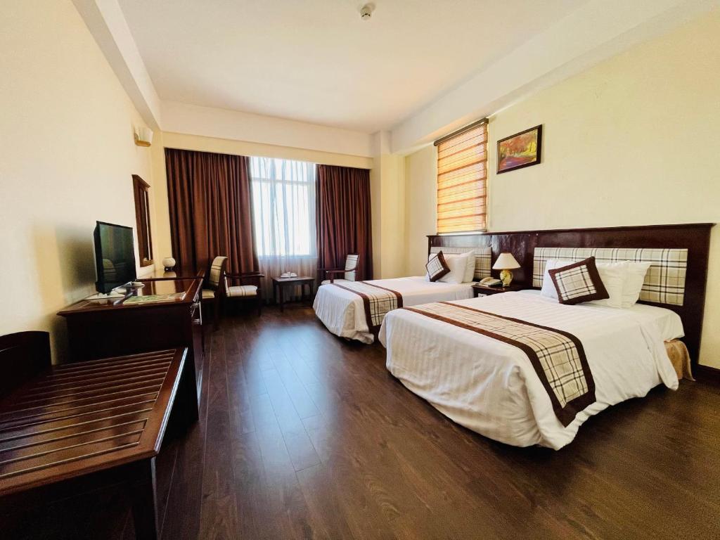 Двухместный (Улучшенный двухместный номер с 1 кроватью) отеля Saigon Phu Yen, Туихоа