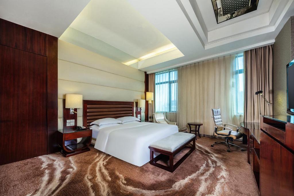 Двухместный (1 King Bed Premium), Crowne Plaza Foshan