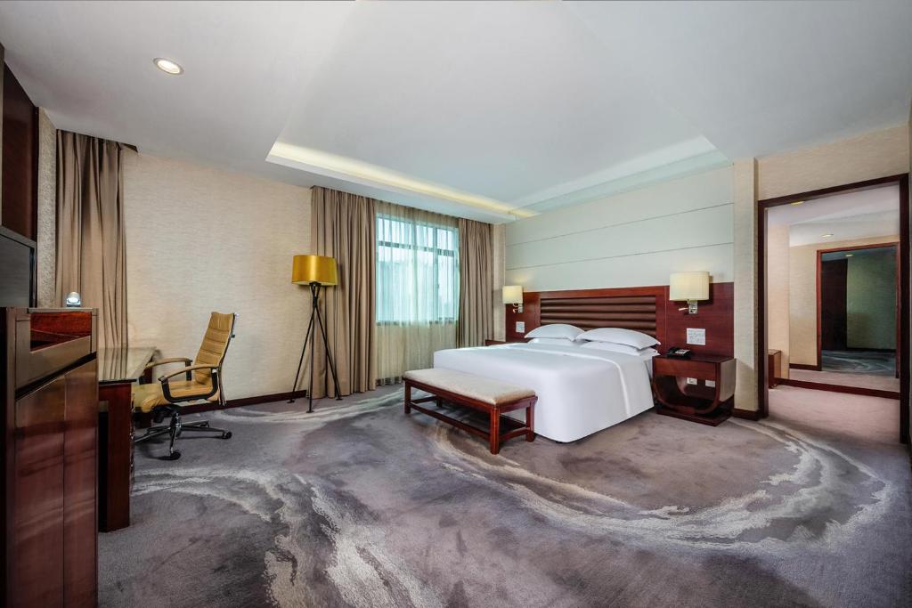 Двухместный (1 King Bed Premium Lounge Access), Crowne Plaza Foshan