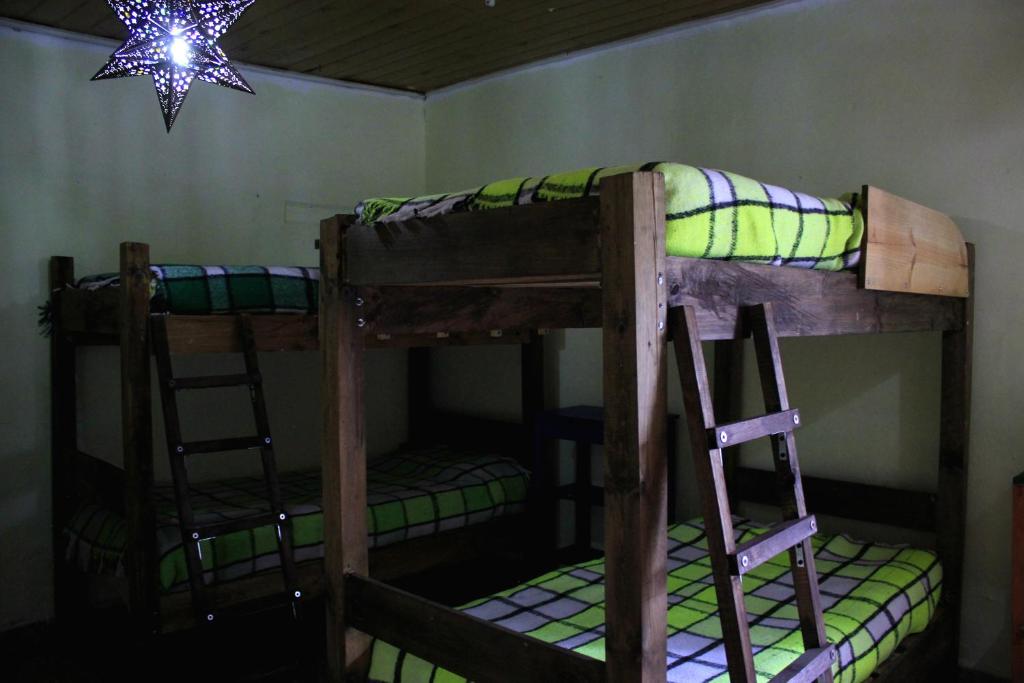 Номер (Кровать в общем 8-местном номере для мужчин и женщин) хостела Hostel Deja Vu, Сан-Кристобаль-де-лас-Касас