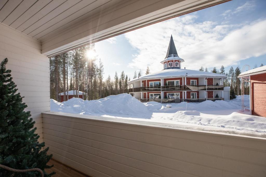 Сьюит (Стандартный люкс с сауной (для 2 взрослых и 1 ребенка)), Santa Claus Holiday Village