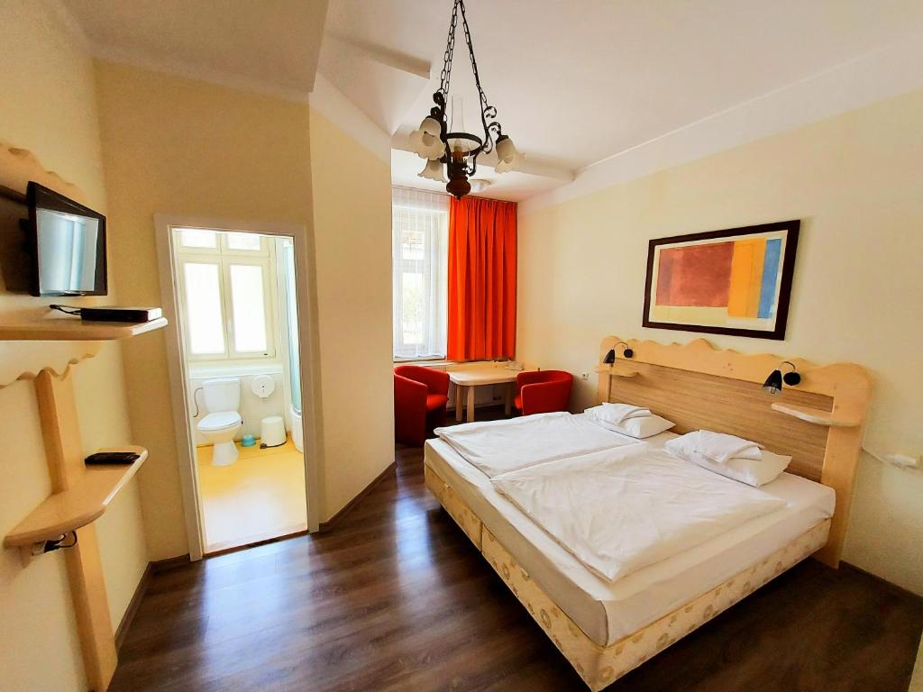 Двухместный (Двухместный номер с 1 кроватью или 2 отдельными кроватями) гостевого дома Penzión Jesenský, Татранска-Ломница