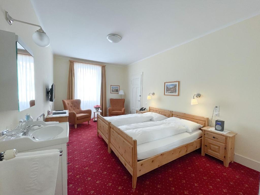 Двухместный (Бюджетный двухместный номер с 1 кроватью и общей ванной комнатой) отеля Hotel Engadinerhof Superior, Санкт-Мориц