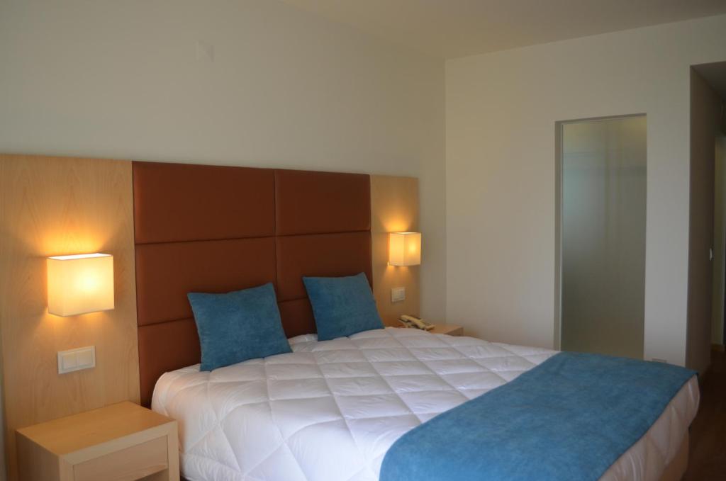 Двухместный (Двухместный номер с 1 кроватью или 2 отдельными кроватями и видом на сушу) отеля Hotel Atlantida Sol, Фигейра-да-Фош