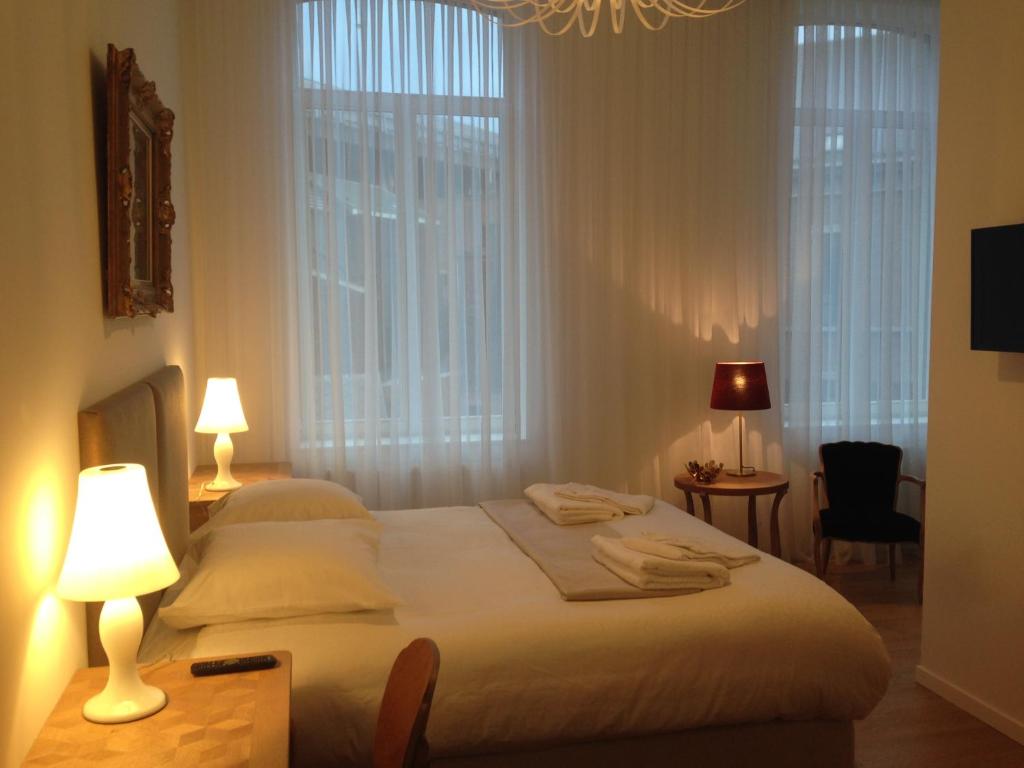 Двухместный (Двухместный номер с 1 кроватью или 2 отдельными кроватями) отеля Red & Breakfast, Льеж