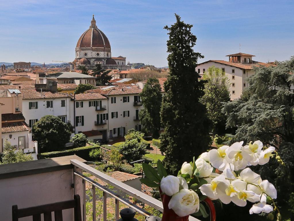 Апартаменты (Апартаменты с 2 спальнями и балконом: Via della Pergola, 57), Apartments Florence- Duomo