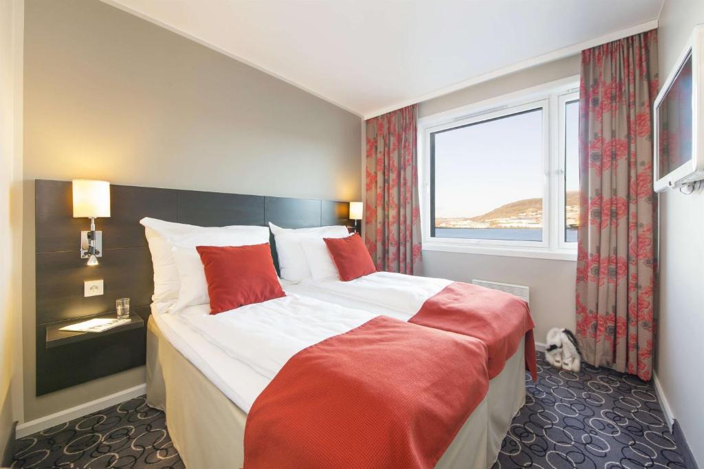 Двухместный (Улучшенный двухместный номер с 2 отдельными кроватями) отеля Scandic Hammerfest, Хаммерфест
