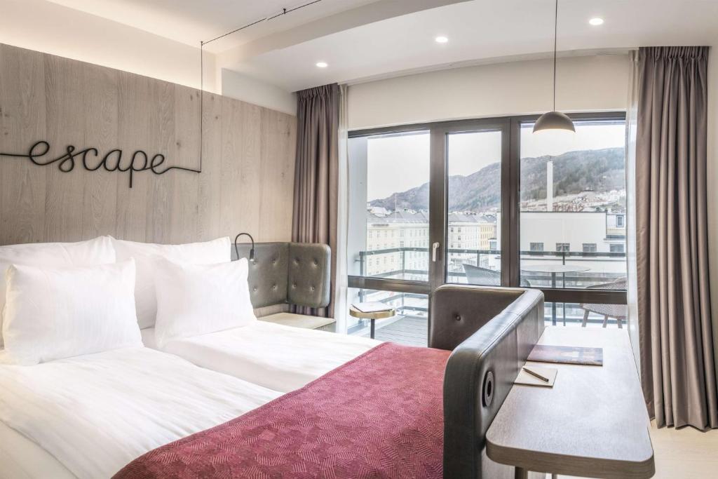 Двухместный (Двухместный номер с 1 кроватью и балконом) отеля Hotel Norge by Scandic, Берген (Северное море)