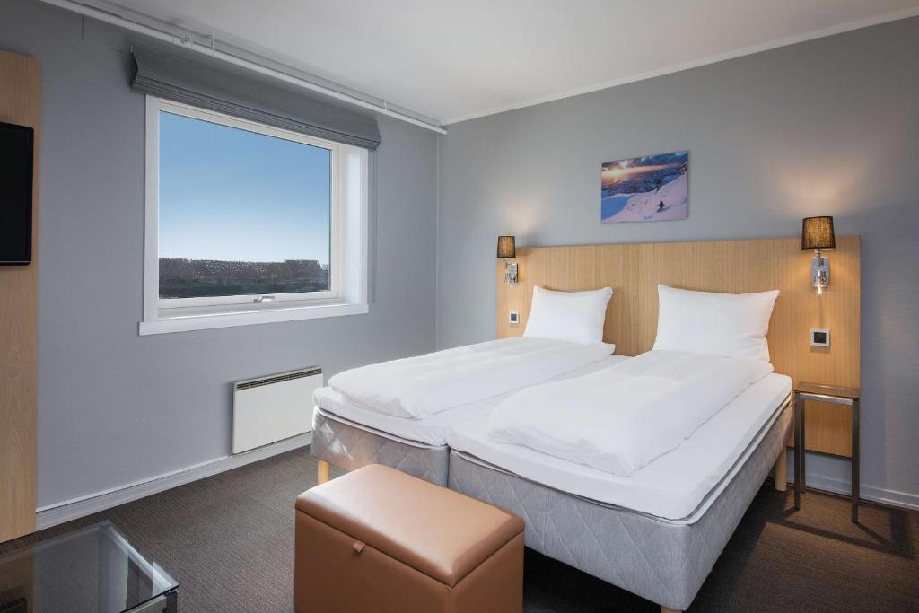 Двухместный (Стандартный двухместный номер с 2 отдельными кроватями) отеля Vestfjord Hotel Lofoten, Сволваер