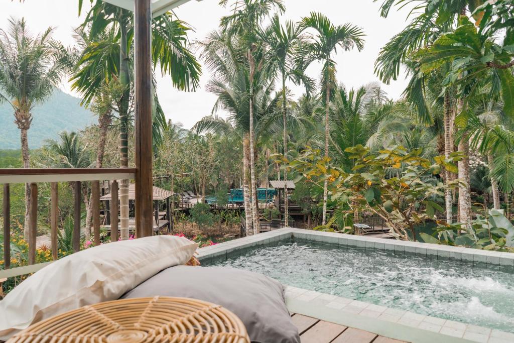 Вилла (Вилла с собственным бассейном), The Spa Koh Chang Resort