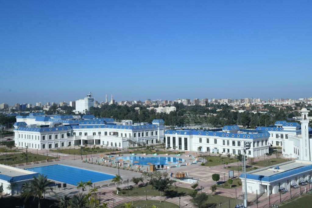 Двухместный (Стандартный номер, вид на клуб - Только для граждан и резидентов Египта) отеля Tolip El Forsan Hotel, Исмаилия