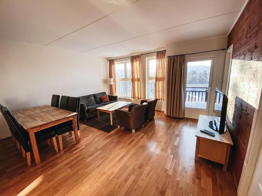 Апартаменты (Self catered 3-bedroom apartment) отеля Hovden Resort, Ховдэн