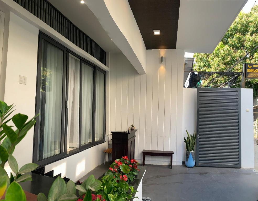 Двухместный (Улучшенный номер с кроватью размера «king-size») апартамента Moonlight House & Apartment Nha Trang, Нячанг