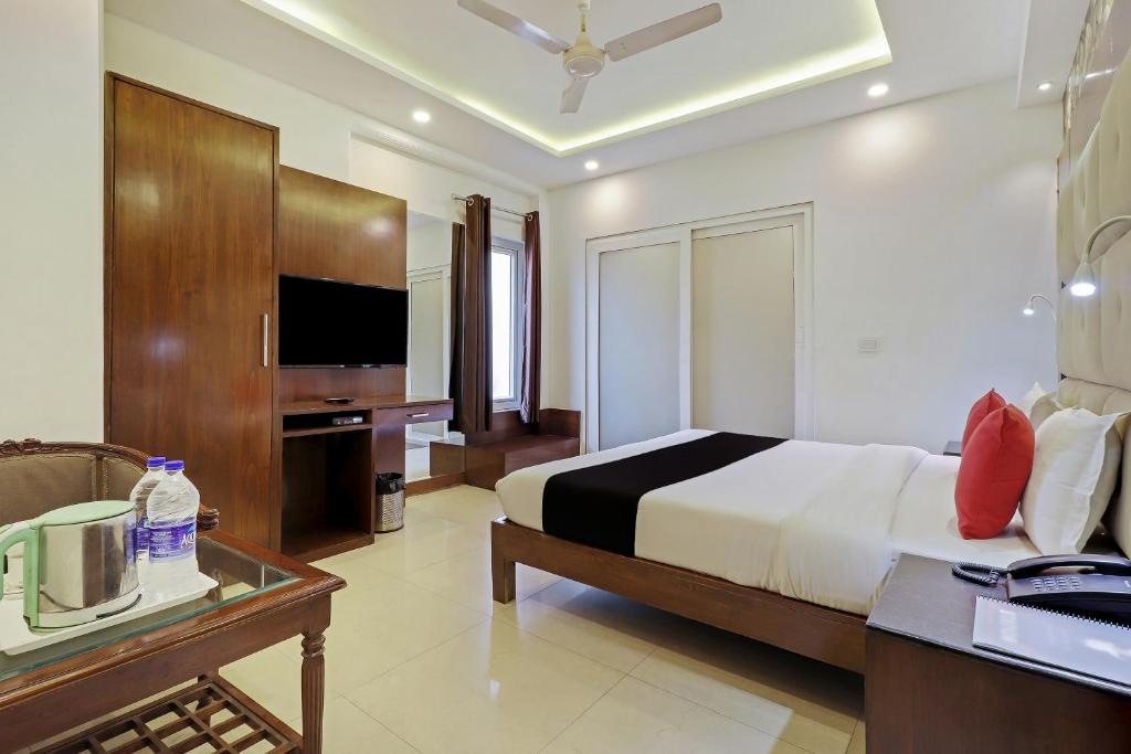 Трехместный (Трехместный номер Делюкс), Yuvraj Deluxe - New Delhi Railway station