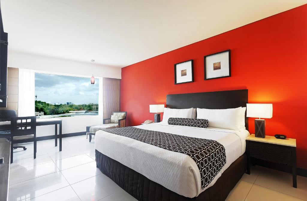 Двухместный (Стандартный номер с кроватью размера «king-size») отеля Crowne Plaza Villahermosa, Вильяэрмоса