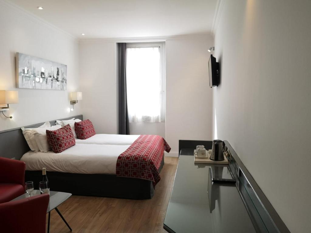 Двухместный (Улучшенный двухместный номер с 1 кроватью или 2 отдельными кроватями) отеля Hotel Boréal Nice, Ницца