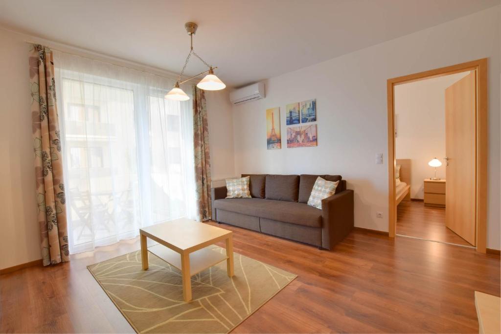 Апартаменты (Апартаменты Делюкс с 1 спальней) апарт-отеля Corvin Apartment Budapest, Будапешт