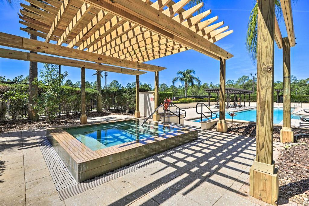 Номер (Дом для отпуска), Upscale Orlando Home Enjoy Sand, Surf and Sun!