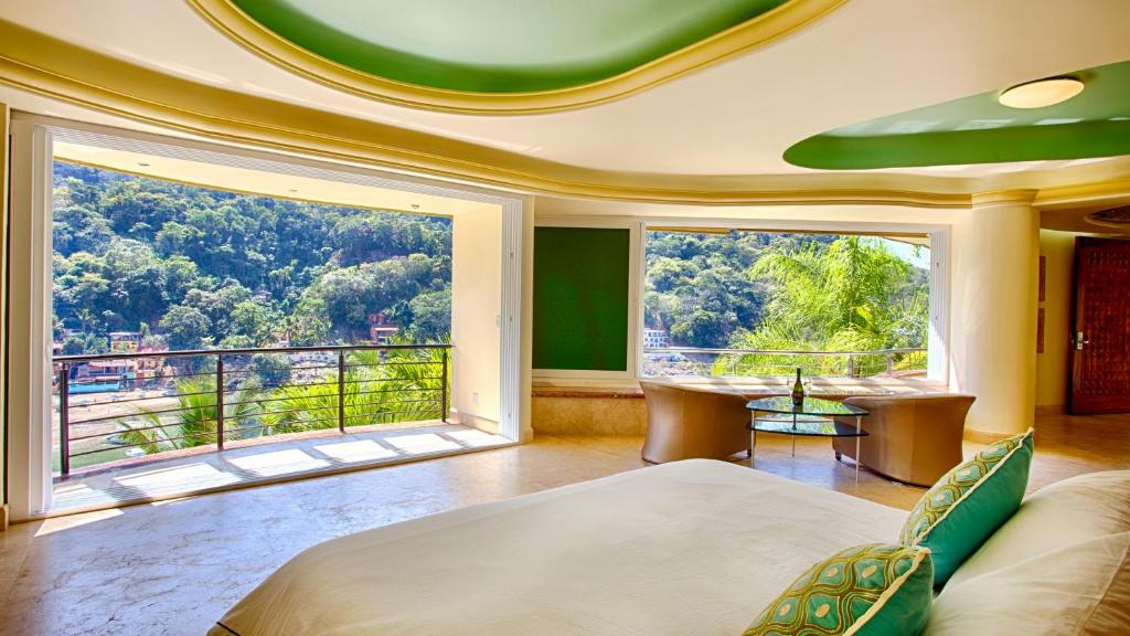 Вилла (Вилла), Truly the finest rental in Puerto Vallarta. Luxury Villa with incredible views