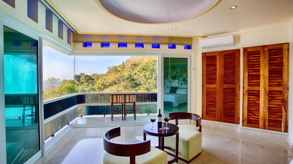 Вилла (Вилла), Truly the finest rental in Puerto Vallarta. Luxury Villa with incredible views