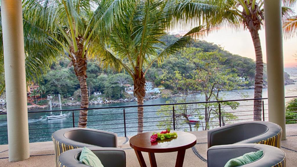 Вилла (Вилла), Truly the finest rental in Puerto Vallarta. Luxury Villa with incredible views