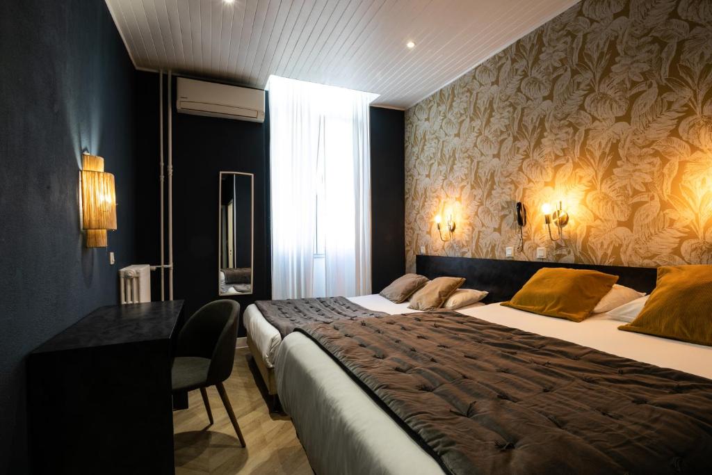 Двухместный (Стандартный двухместный номер с 2 отдельными кроватями) отеля Hôtel Azur, Марсель