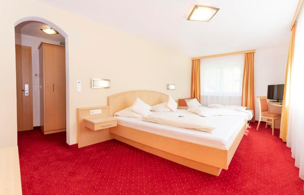 Двухместный (Большой двухместный номер с 1 кроватью) отеля Hotel Sun Valley, Альпбах