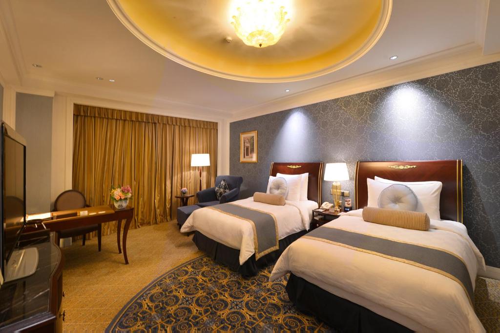 Двухместный (Представительский двухместный номер с 2 отдельными кроватями) отеля Grand Central Hotel Shanghai, Шанхай
