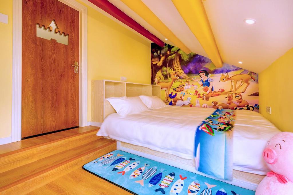 Апартаменты (Disney Special Offer room) гостевого дома Love to Stay Theme Homestay No.2, Шанхай