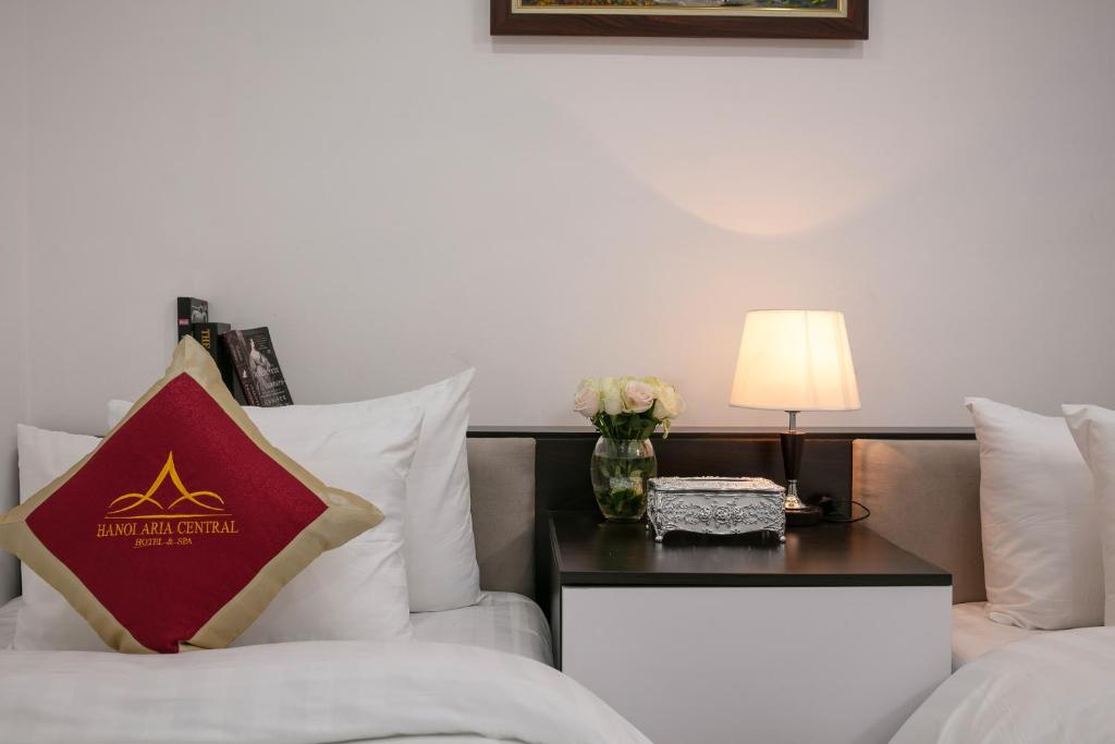 Двухместный (Улучшенный двухместный номер с 1 кроватью) отеля Hanoi Aria Central Hotel & Spa, Ханой