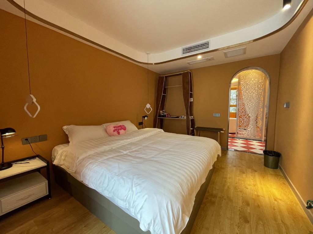 Двухместный (Двухместный номер с 1 кроватью) загородного отеля Country Utopian Inn, Чунцин