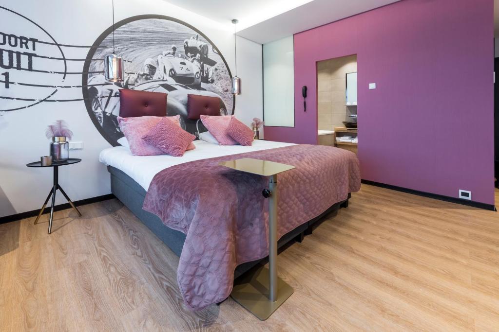 Двухместный (Представительский двухместный номер с 2 отдельными кроватями и джакузи - Вид на окружающую местность) отеля Palace Hotel Zandvoort, Зандфорт