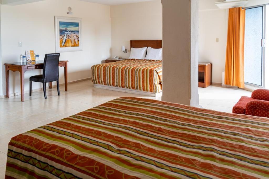 Двухместный (Двухместный номер с 2 отдельными кроватями) отеля Hotel Plaza del Sol, Эрмосильо