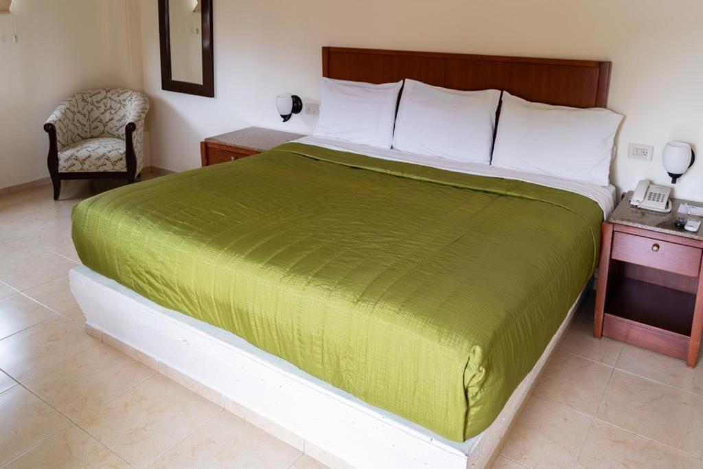 Двухместный (Номер с кроватью размера «queen-size») отеля Hotel Plaza del Sol, Эрмосильо