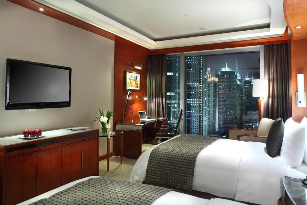 Двухместный (Premier Skyline View Twin Room) отеля Grand Kempinski Hotel Shanghai, Шанхай