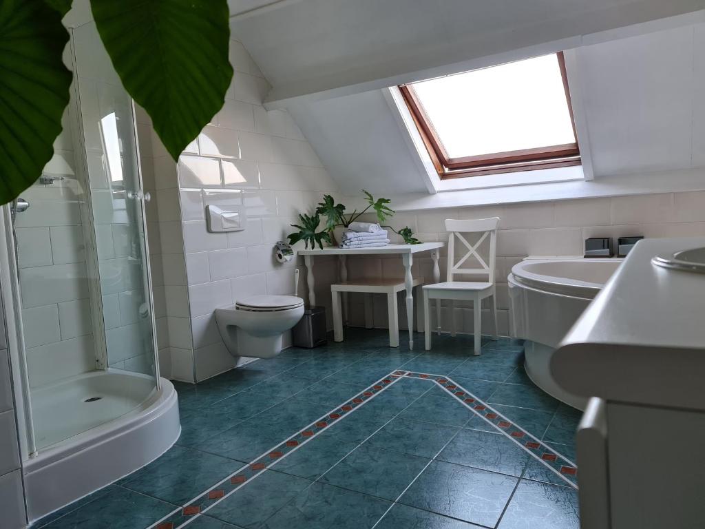Двухместный (Комфортабельный двухместный номер с гидромассажной ванной) гостевого дома Bed and Breakfast Hellevoetsluis, Роттердам