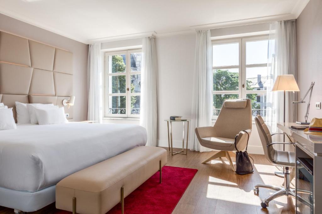 Двухместный (Двухместный номер «Премиум» с 1 кроватью или 2 отдельными кроватями и окном) отеля NH Collection Brussels Grand Sablon, Брюссель