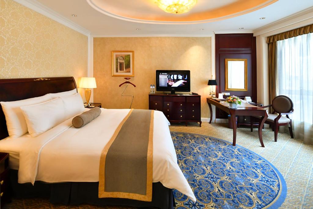 Двухместный (Улучшенный двухместный номер с 1 кроватью) отеля Grand Central Hotel Shanghai, Шанхай