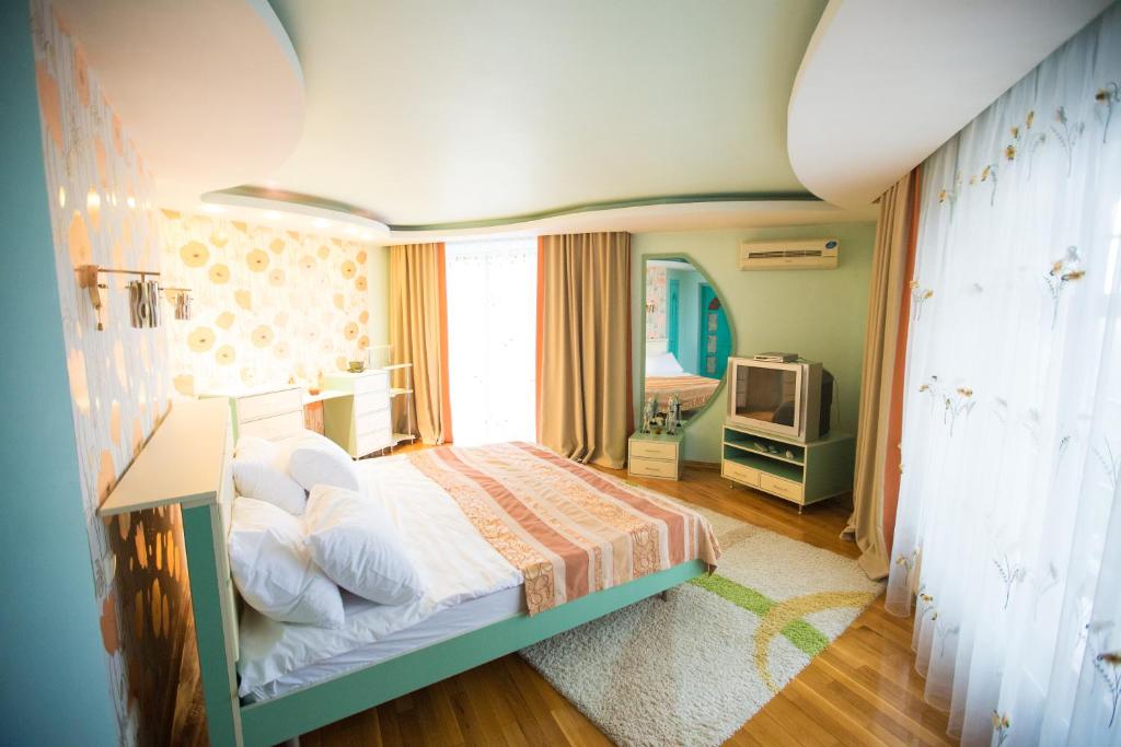 Двухместный (Двухместный номер Делюкс с 1 кроватью и ванной) гостевого дома Sweet Home, Кишинев