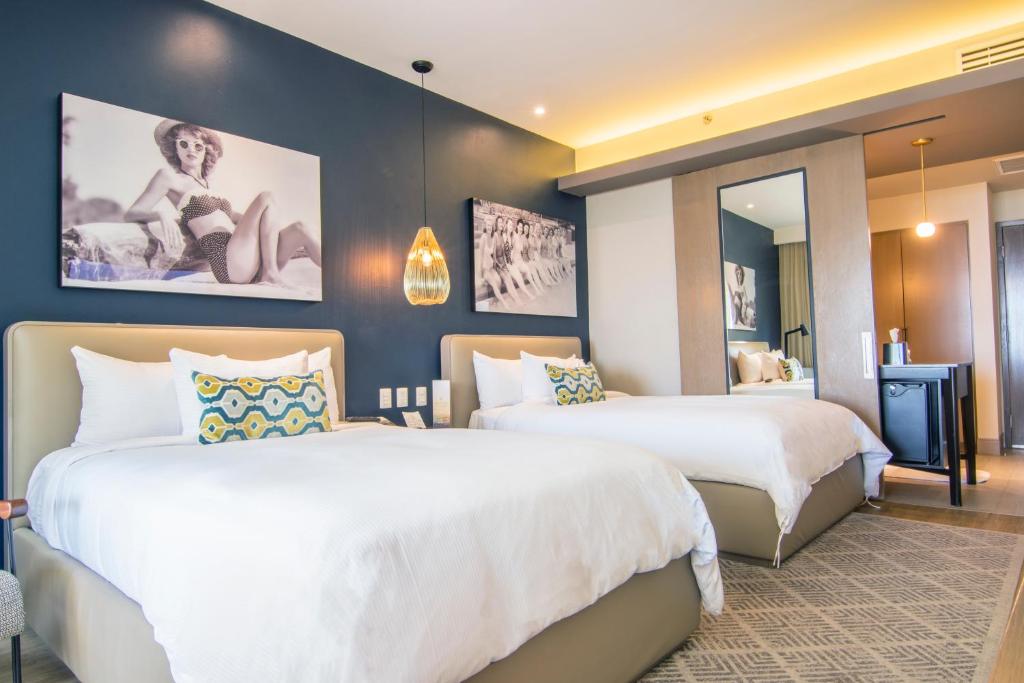 Двухместный (Deluxe Ocean 2 Double Beds) отеля Torre Lucerna Hotel Ensenada, Энсенада