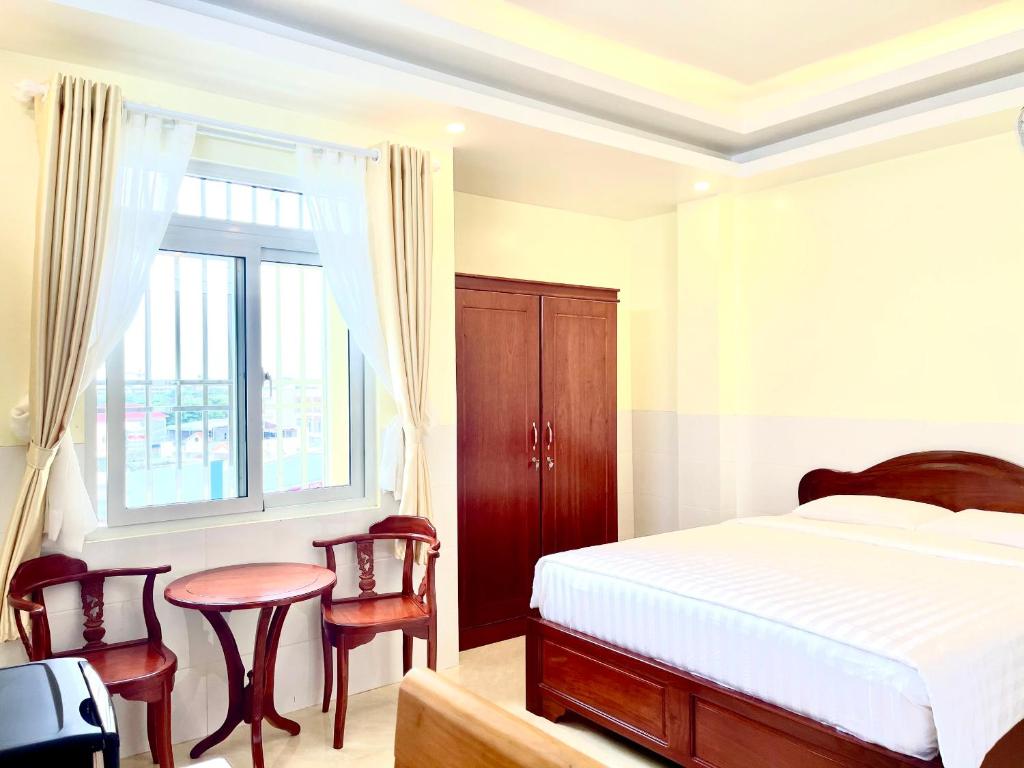 Двухместный (Двухместный номер Делюкс с 1 кроватью) отеля Khách sạn Long Hà, Кантхо