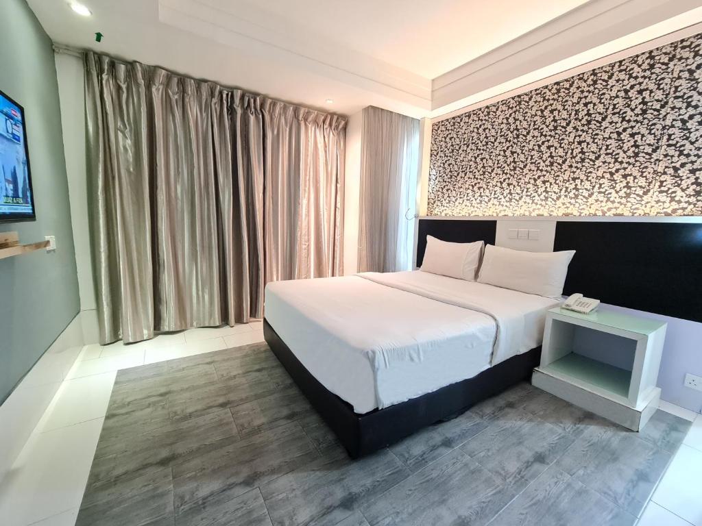 Двухместный (Superior Star Queen Room - No Window (non-smoking room)) отеля Arenaa Star Hotel, Куала-Лумпур