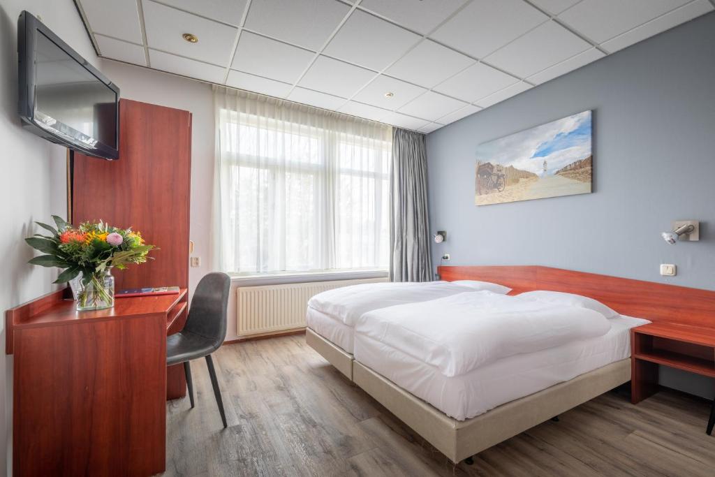 Двухместный (Стандартный двухместный номер с 2 отдельными кроватями) отеля Hotel Astoria, Нордвейк-ан-Зее