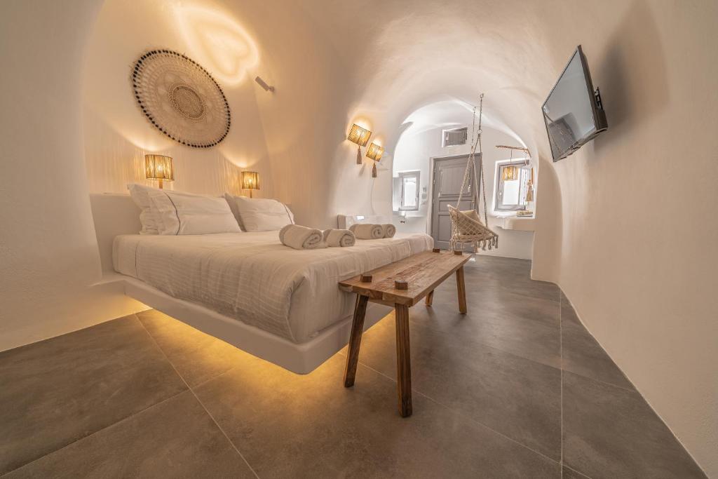 Сьюит (Couple Cave Suite), Eternity Suites Santorini