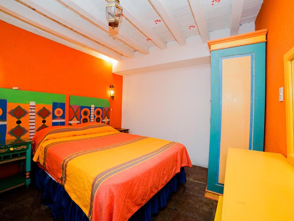 Двухместный (Стандартный двухместный номер) отеля Casa de Espíritus Alegres, Гуанахуато