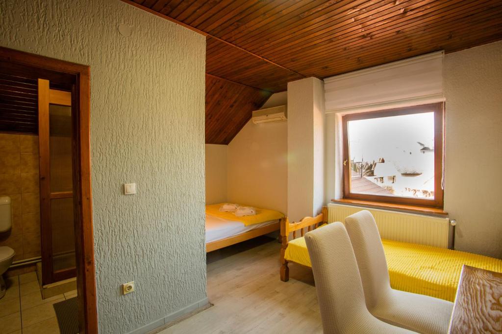 Двухместный (Двухместный номер с 2 отдельными кроватями) гостевого дома Guest House Vila Alexandar, Палич