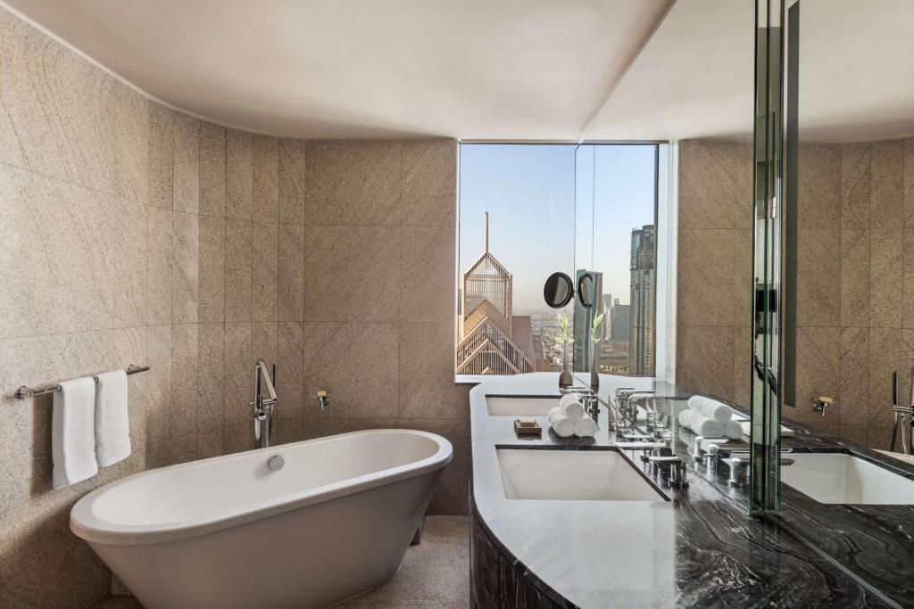 Сьюит (Клубный люкс с 1 спальней, предоставляется доступ в лаундж) отеля Shangri-La Hotel, Dubai, Дубай